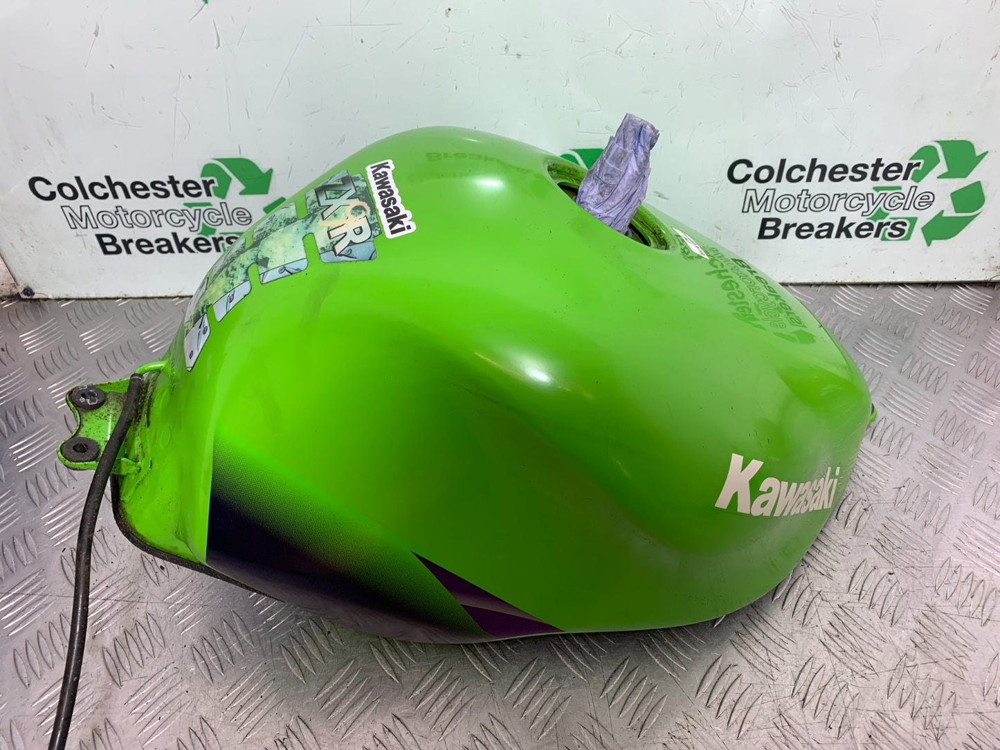 KAWASAKI ZX9R ZX9 R PETROL TANK YEAR 1998-1999 (CMB1329)