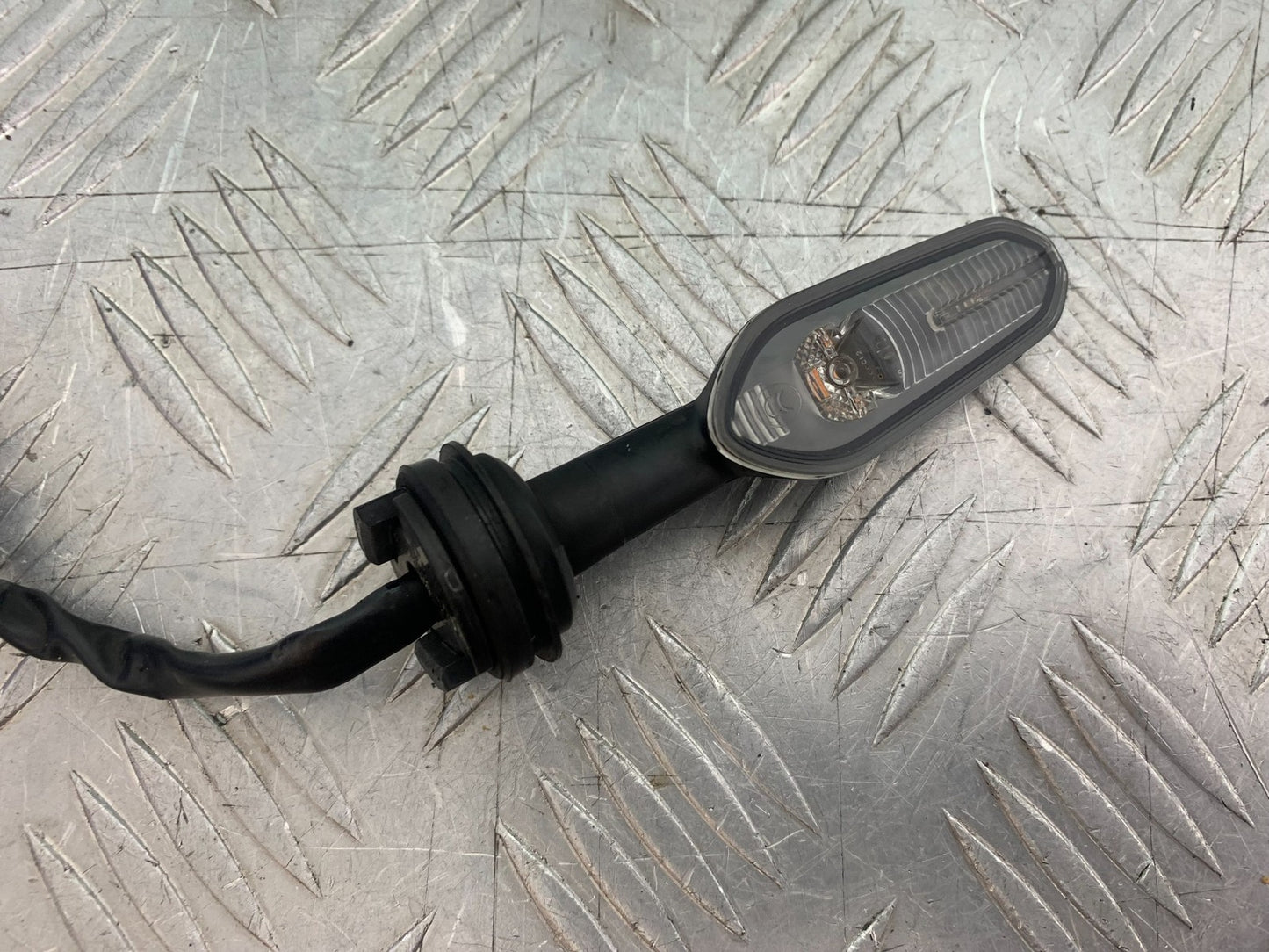 YAMAHA XSR900 XSR 900 1 X FRONT INDICATOR YEAR 2022-2024 (CMB1215)