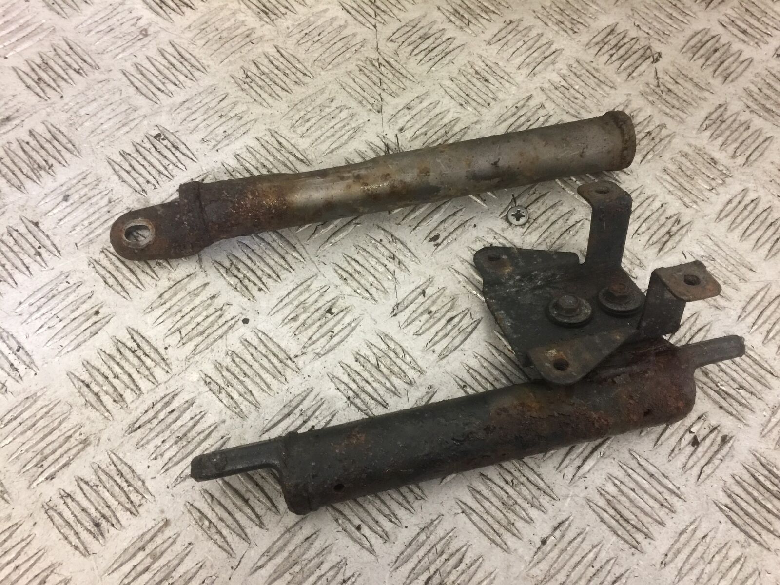 KAWASAKI VN900 VN 900 CUSTOM FRAME BRACKETS  YEAR 2010 (STOCK 664)