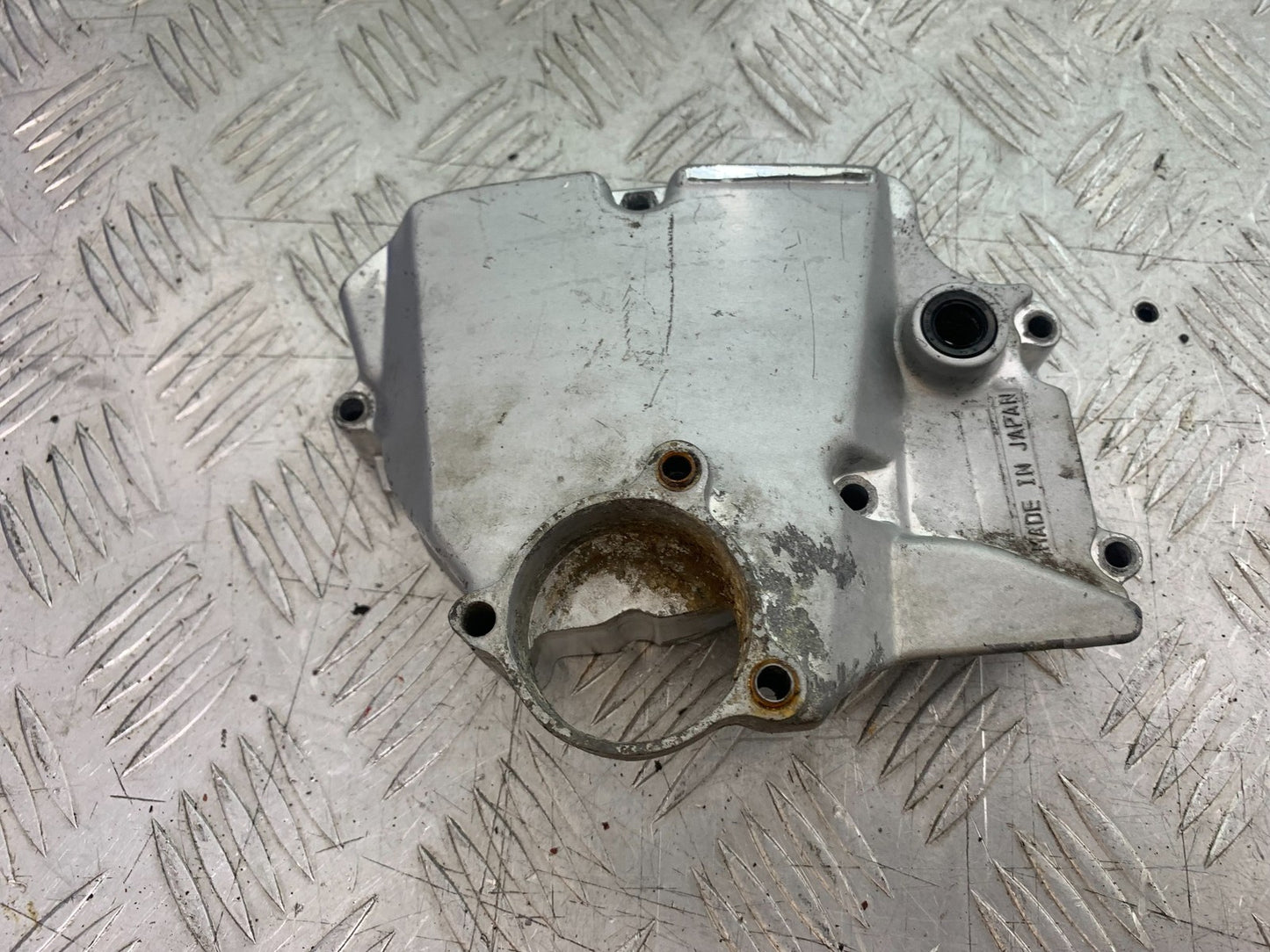 YAMAHA YZF1000 THUNDERACE SPROCKET COVER   YEAR 1997-2000 (CMB1204)