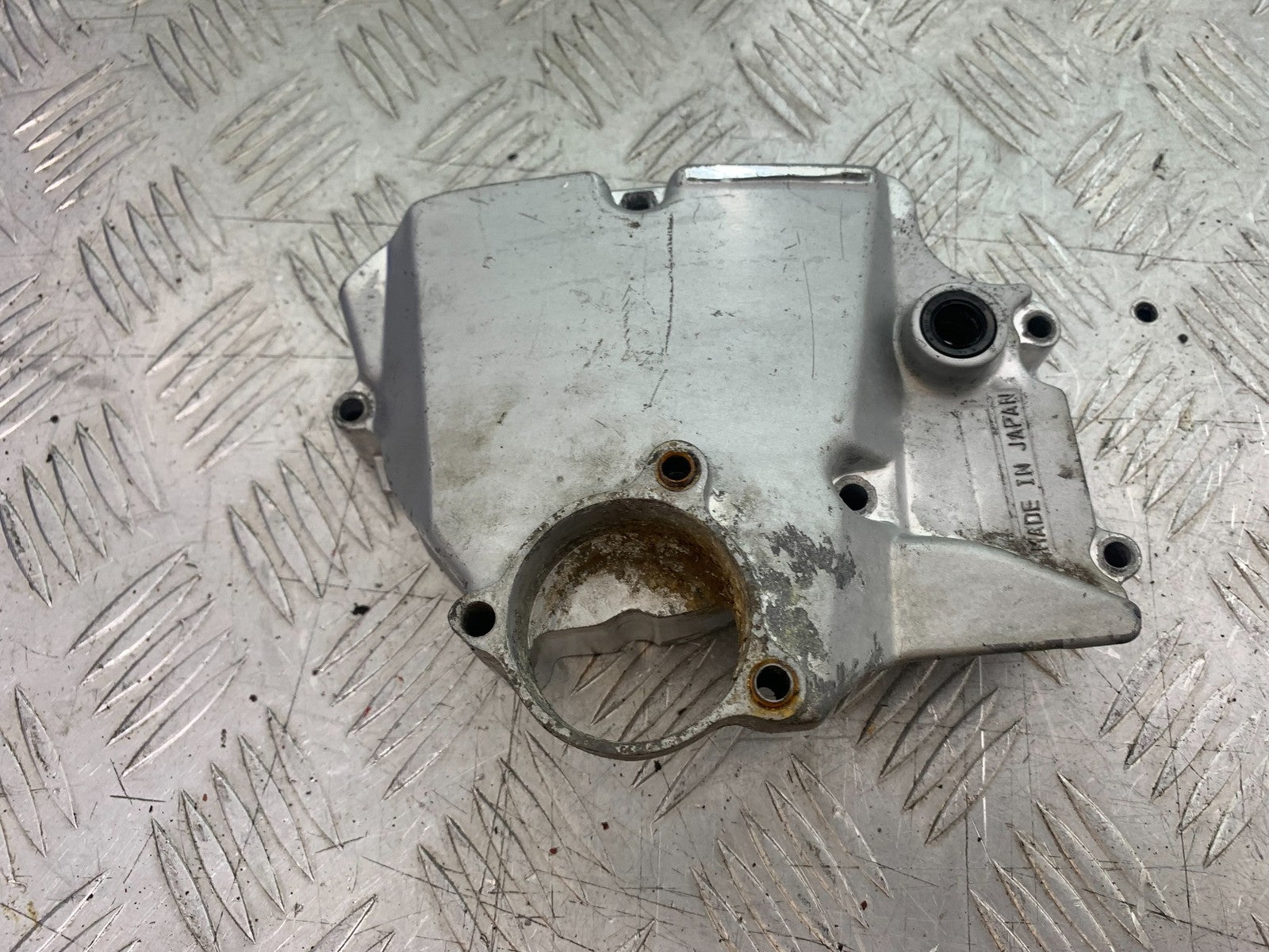YAMAHA YZF1000 THUNDERACE SPROCKET COVER   YEAR 1997-2000 (CMB1204)