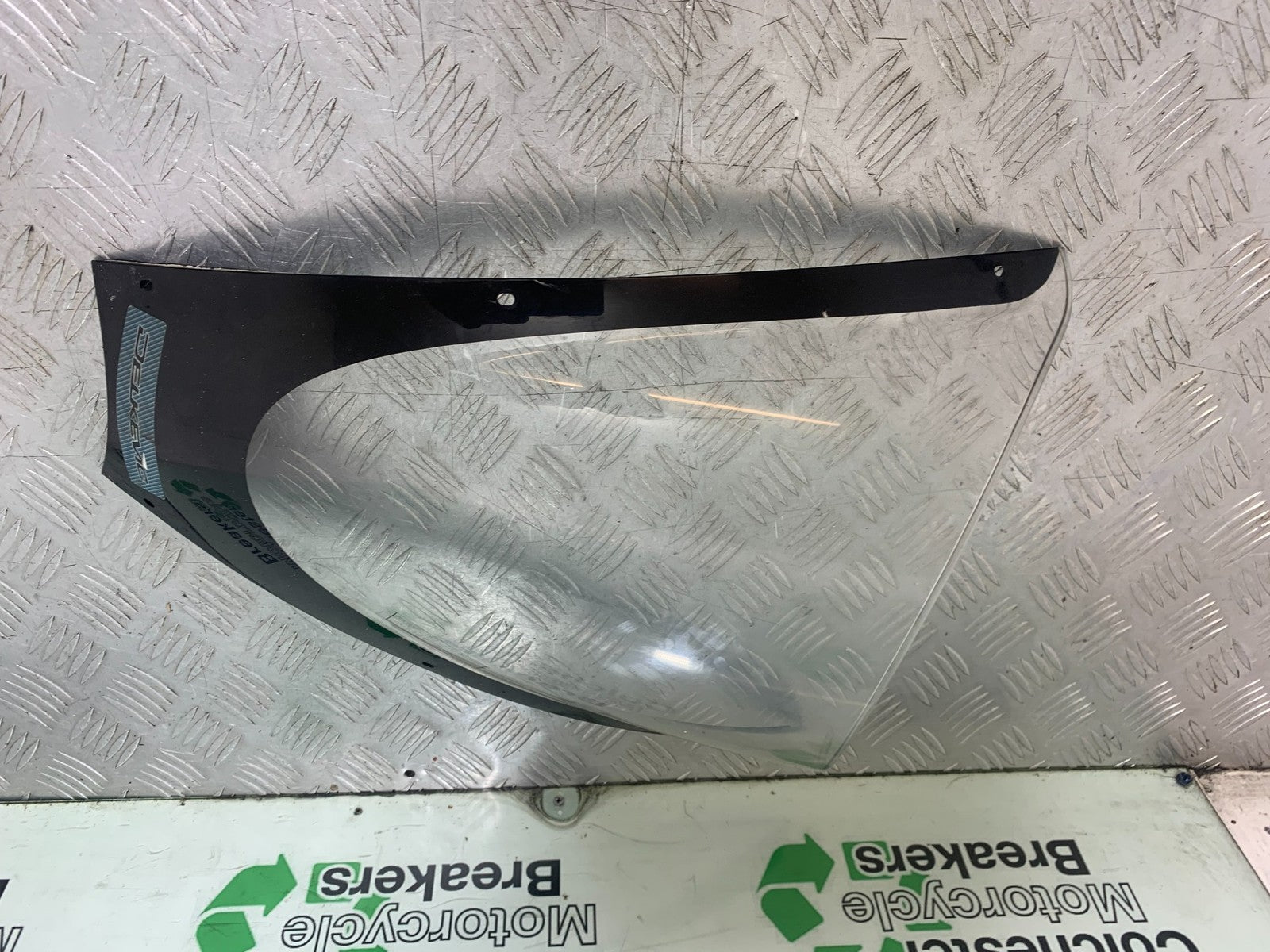 TRIUMPH 1050 SPRINT ST SCREEN  YEAR 2004-2007 (CMB1197)