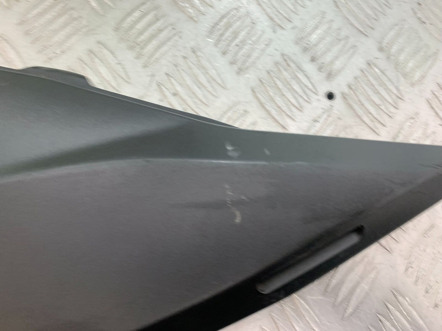 KAWASAKI Z750 Z 750 LEFT SEAT PANEL  YEAR 2004-2006  (CMB1104)