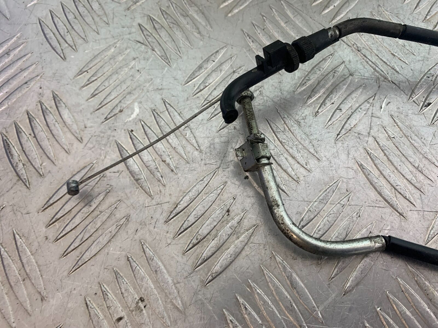 TRIUMPH 955i SPRINT ST THROTTLE CABLE  YEAR 1999-2004 (CMB1124)