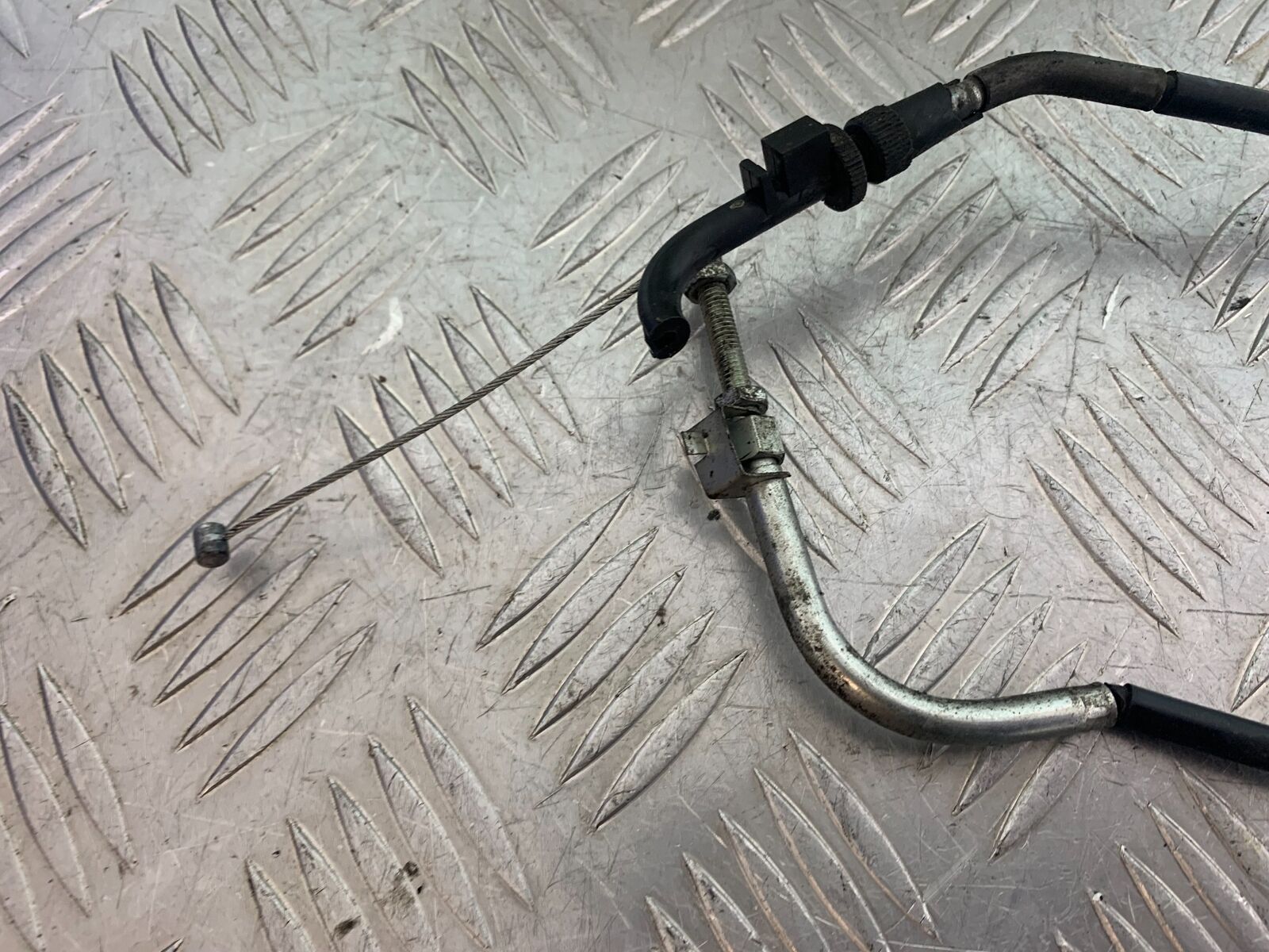TRIUMPH 955i SPRINT ST THROTTLE CABLE  YEAR 1999-2004 (CMB1124)