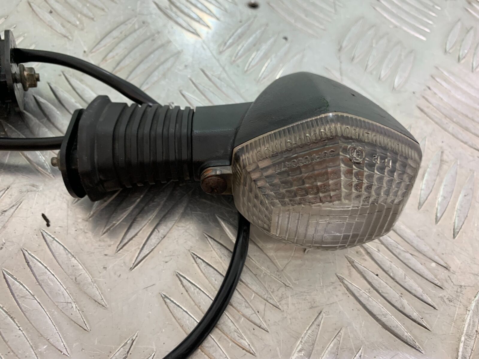 SUZUKI GSF650 GSF 650 FRONT INDICATORS YEAR 2005-06  (CMB1028)