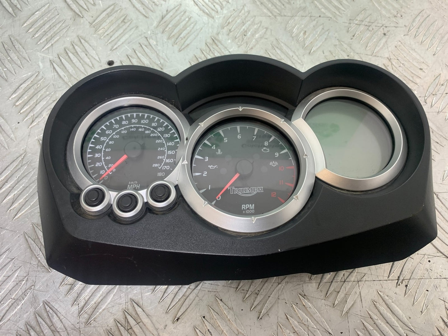 TRIUMPH 1050 SPRINT ST CLOCKS SPEEDO DASH YEAR 2004-2007 (CMB1197)