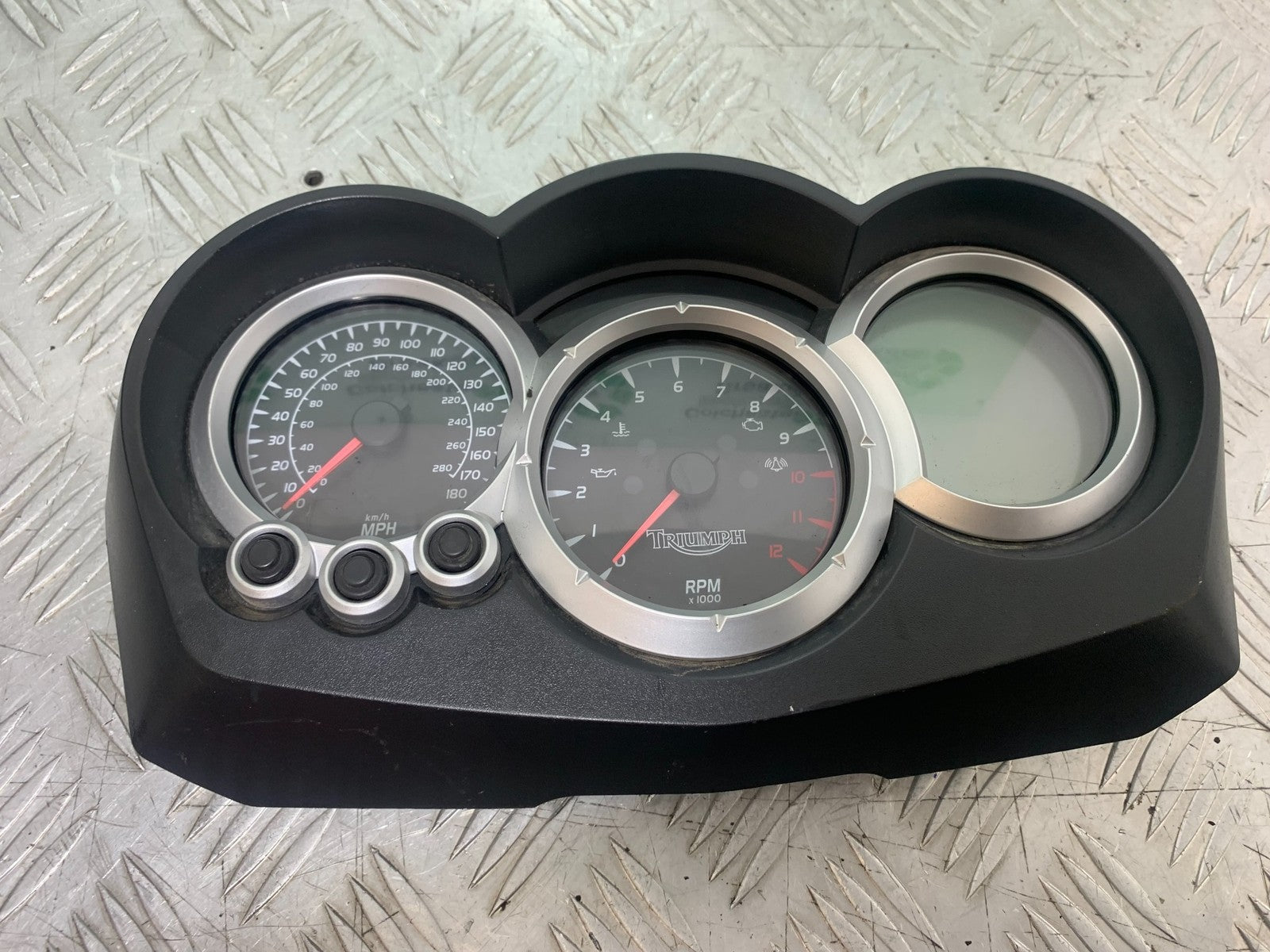 TRIUMPH 1050 SPRINT ST CLOCKS SPEEDO DASH YEAR 2004-2007 (CMB1197)