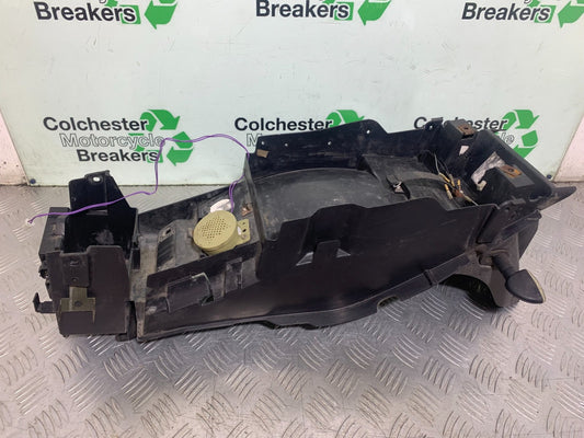 YAMAHA YZF1000 THUNDERACE UNDERTRAY YEAR 1997-2000 (CMB1204)