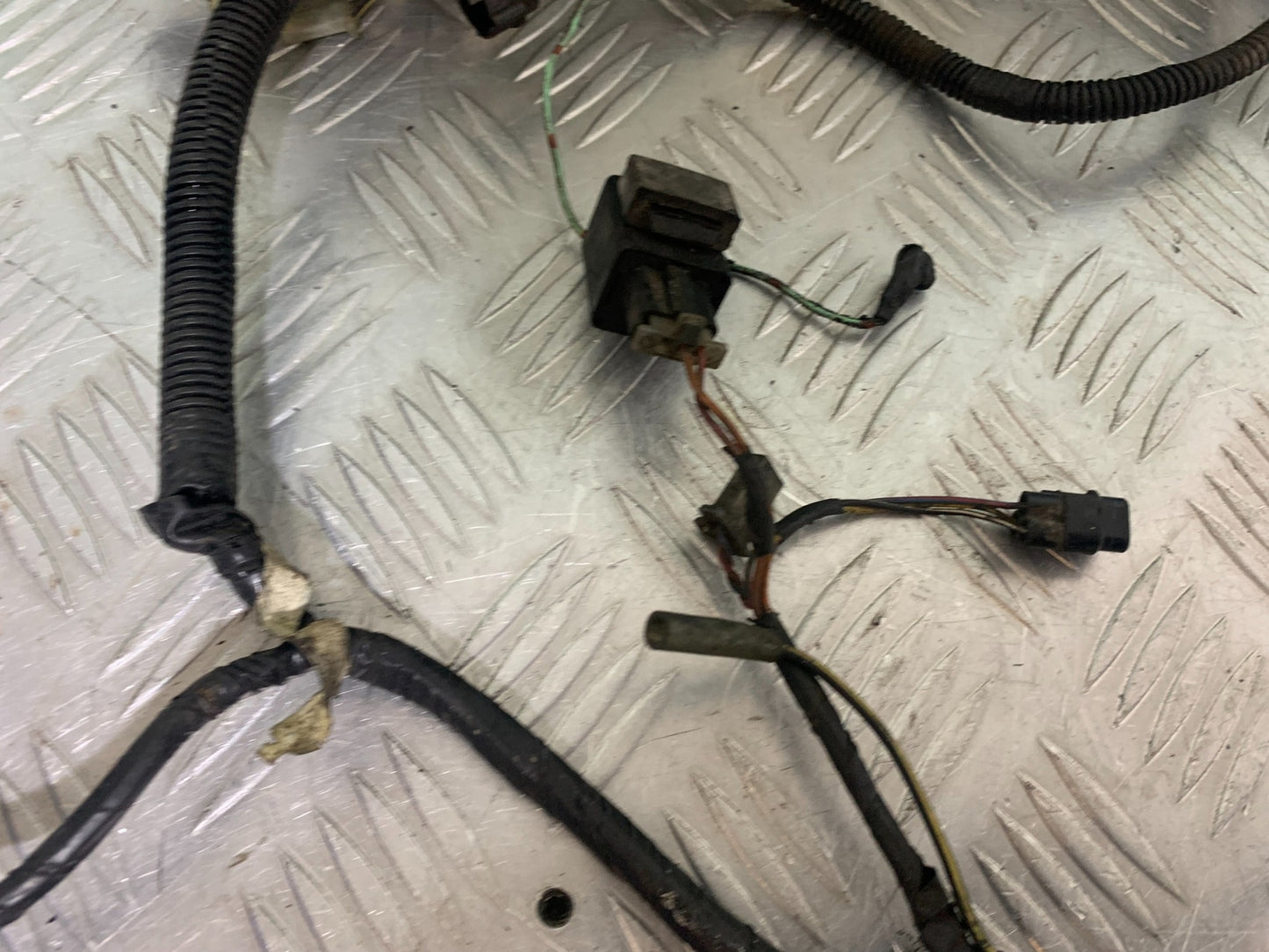 KAWASAKI Z750 ZR750 ZR-7S WIRING LOOM   YEAR 1999-05 (CMB1135)