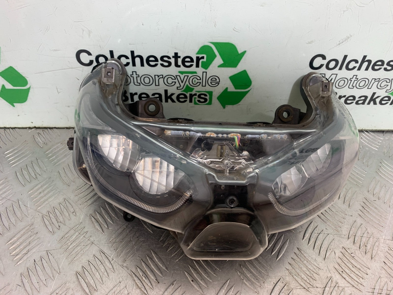 YAMAHA XMAX 300 HEADLIGHT  YEAR 2017-2020 (CMB1218)