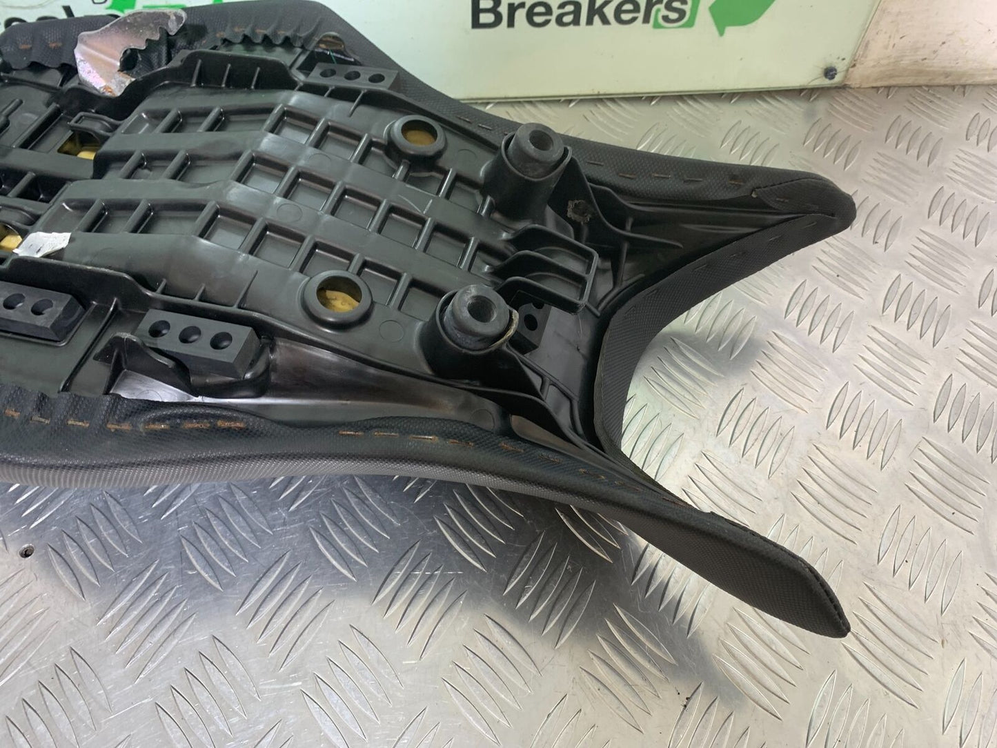 HONDA CBR650 F CBR 650F SEAT  YEAR 2014-2017  (STOCK 998)
