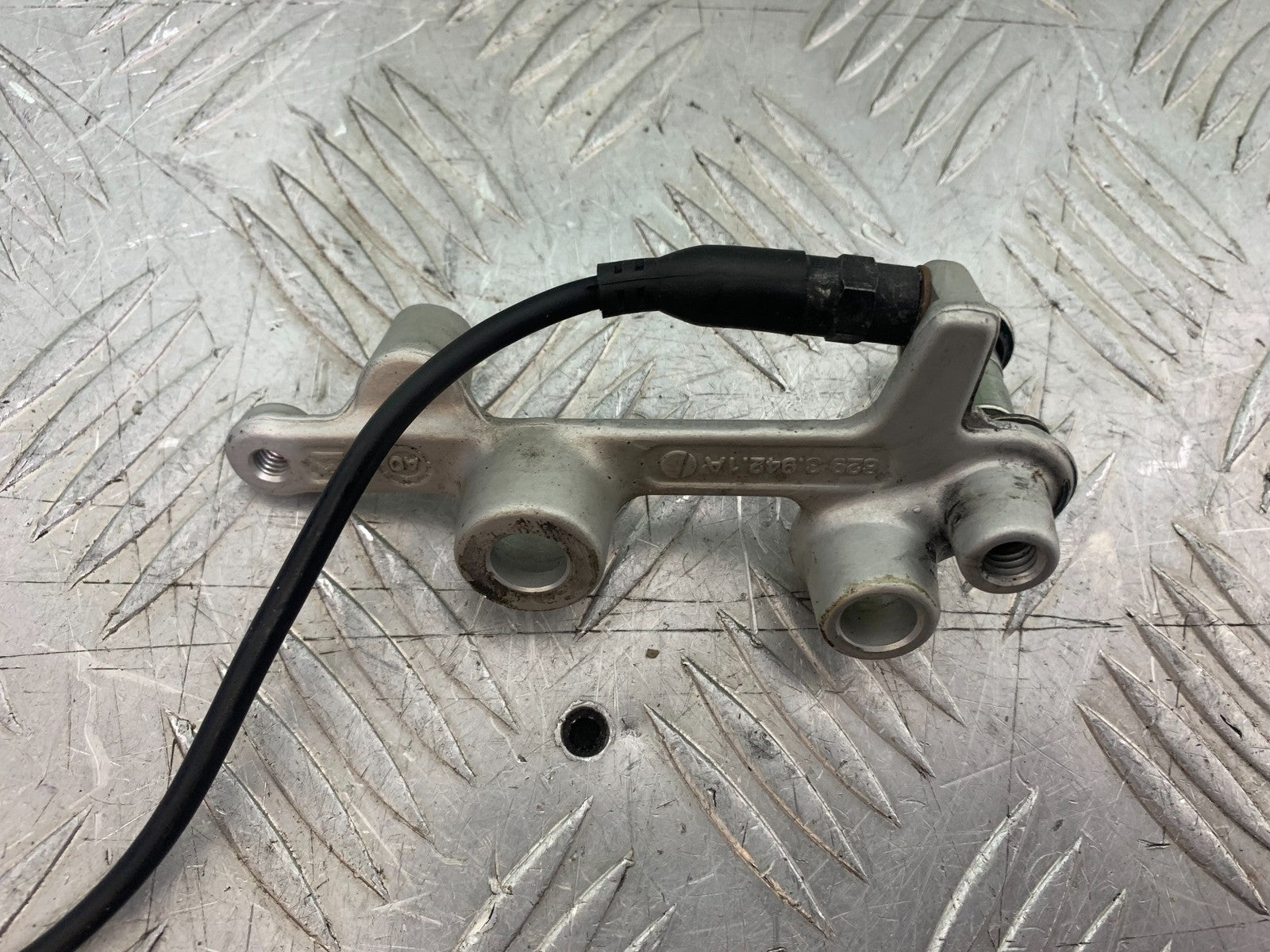 DUCATI 1198 S REAR BRAKE LIGHT SWITCH & BRACKET YEAR 2009-2011 (CMB1219)