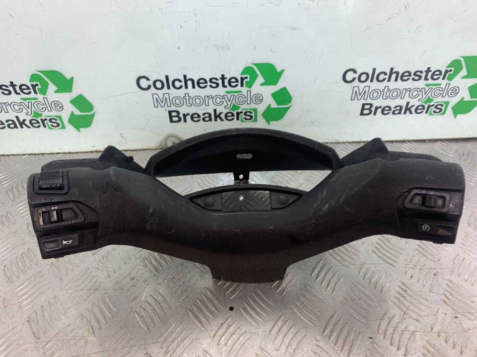 YAMAHA XMAX 250 XMAX 250 SWITCH GEARS AND PANEL   YEAR 2006-09 (CMB1201)