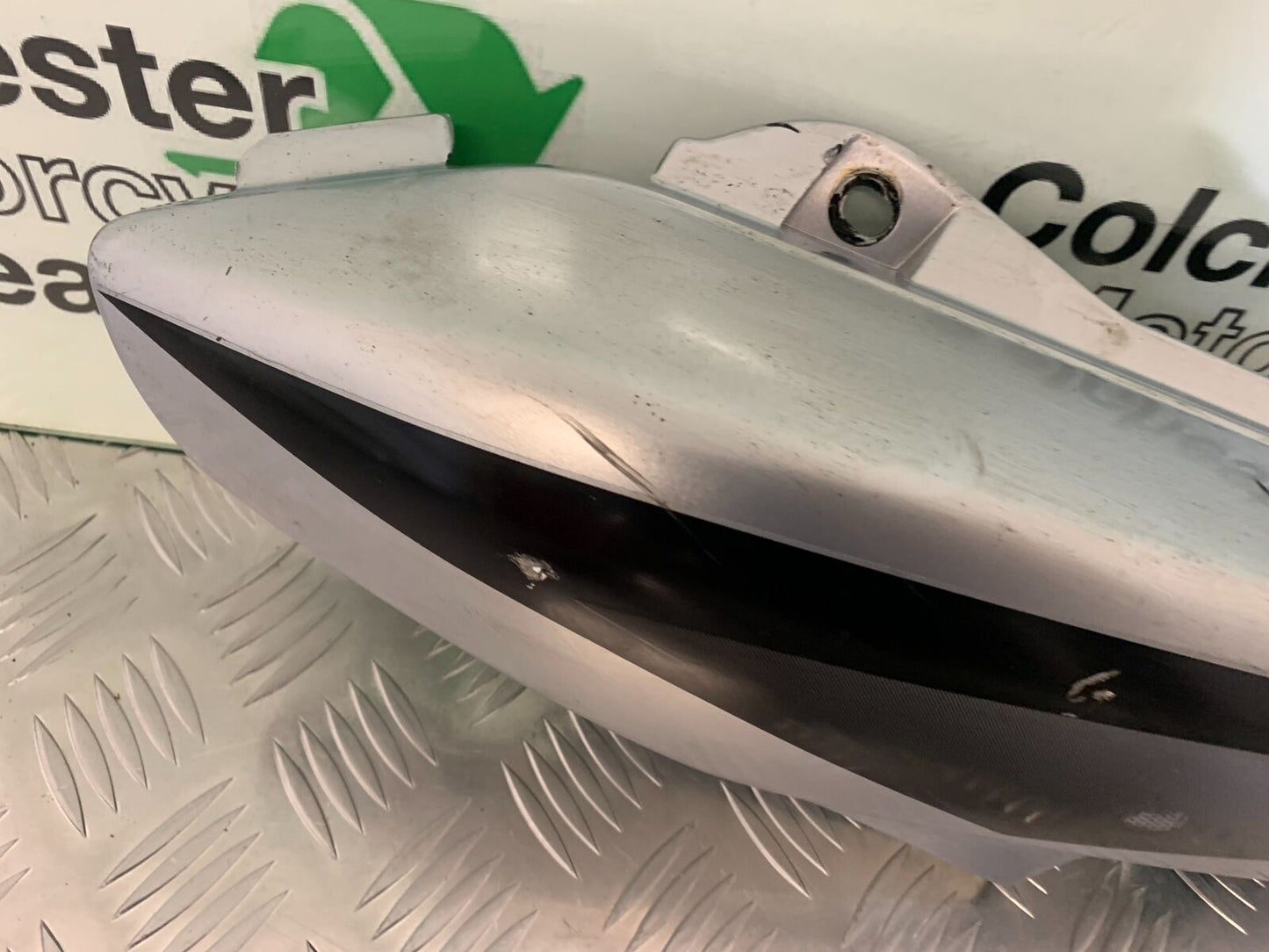 YAMAHA FZS600 FAZER 600 LEFT TAIL PIECE   YEAR 2002-03  (STOCK 950)