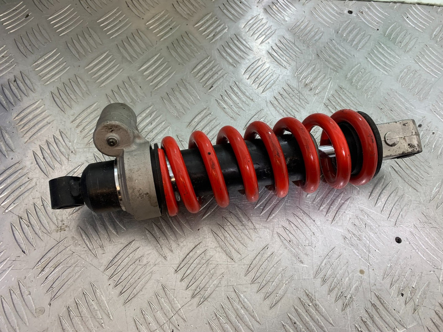 TRIUMPH 1050 SPRINT ST REAR SHOCK   2003-2011 (CMB1285)