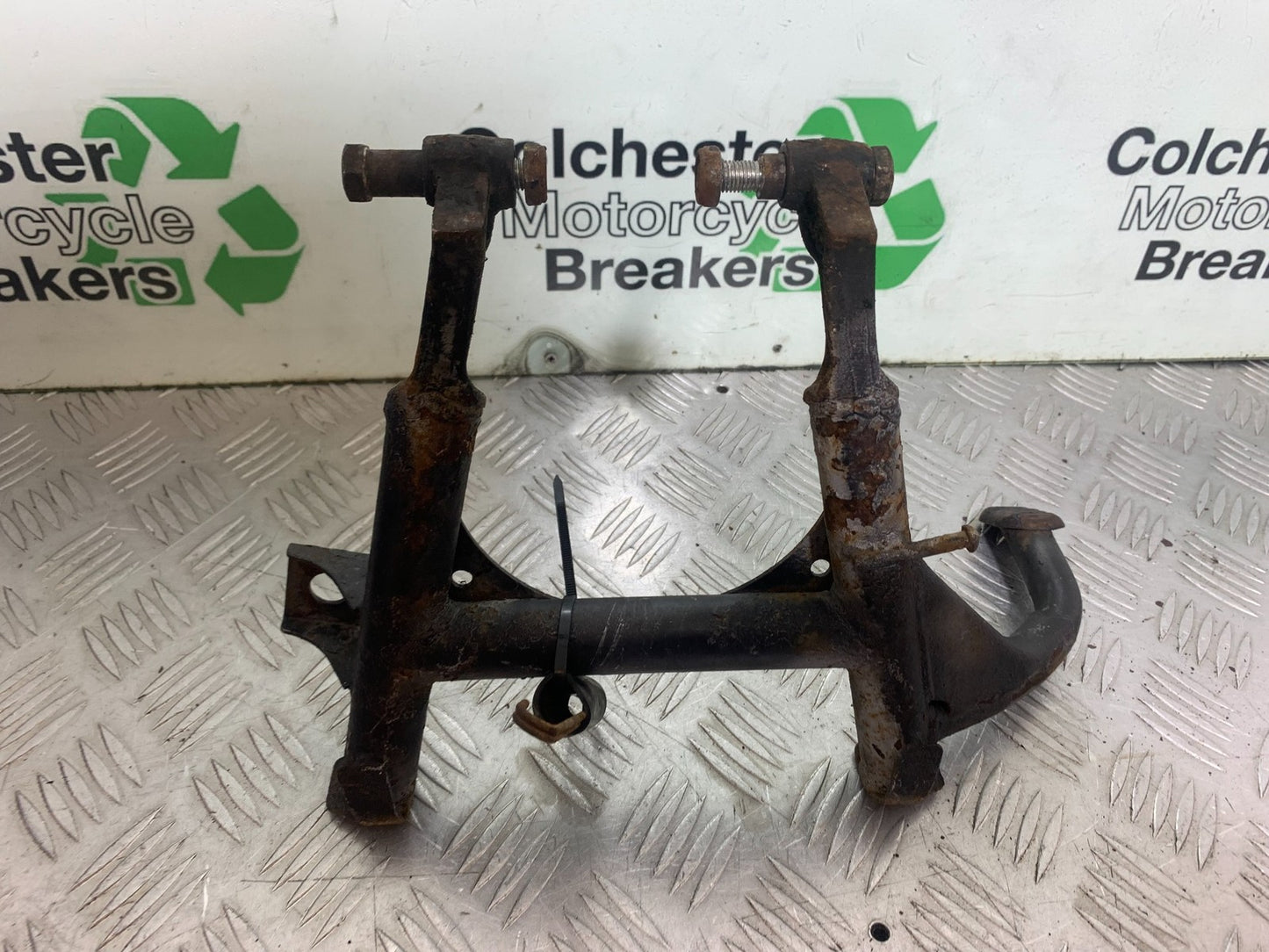 KAWASAKI GTR1400 GTR 1400 CENTER STAND  YEAR 2007-09(CMB1174)