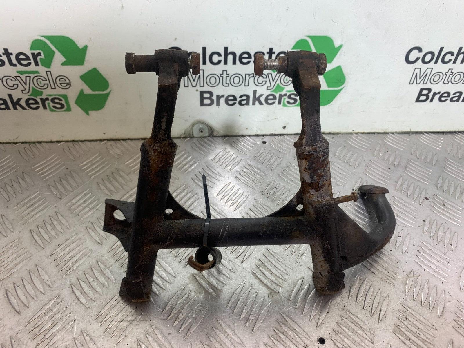 KAWASAKI GTR1400 GTR 1400 CENTER STAND  YEAR 2007-09(CMB1174)