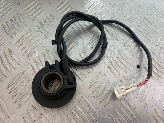 TRIUMPH 955i SPRINT ST SPEEDO DRIVE  YEAR 1999-2004 (CMB1124)
