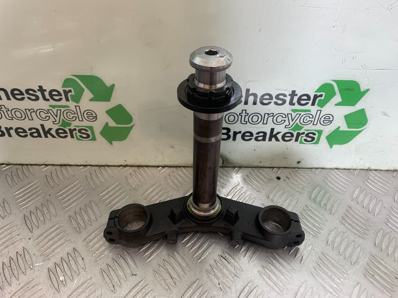 KAWASAKI ER6 N BOTTOM YOKE  YEAR 2012-2017 (CMB1324)