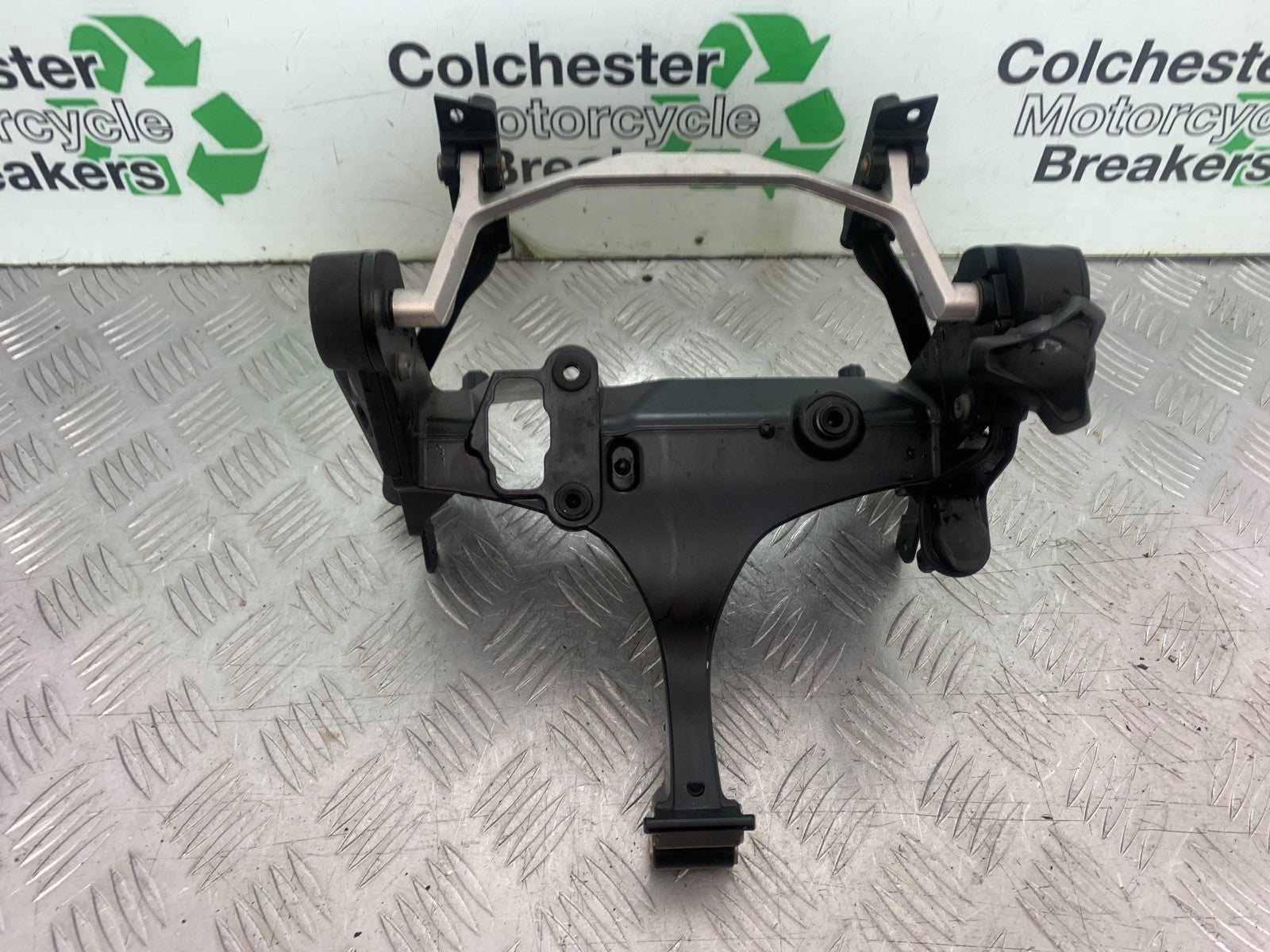 BMW R1200 R 1200 GS FAIRING BRACKET & SCREEN ADJUSTER   YEAR 2013-2016 (CMB1257)