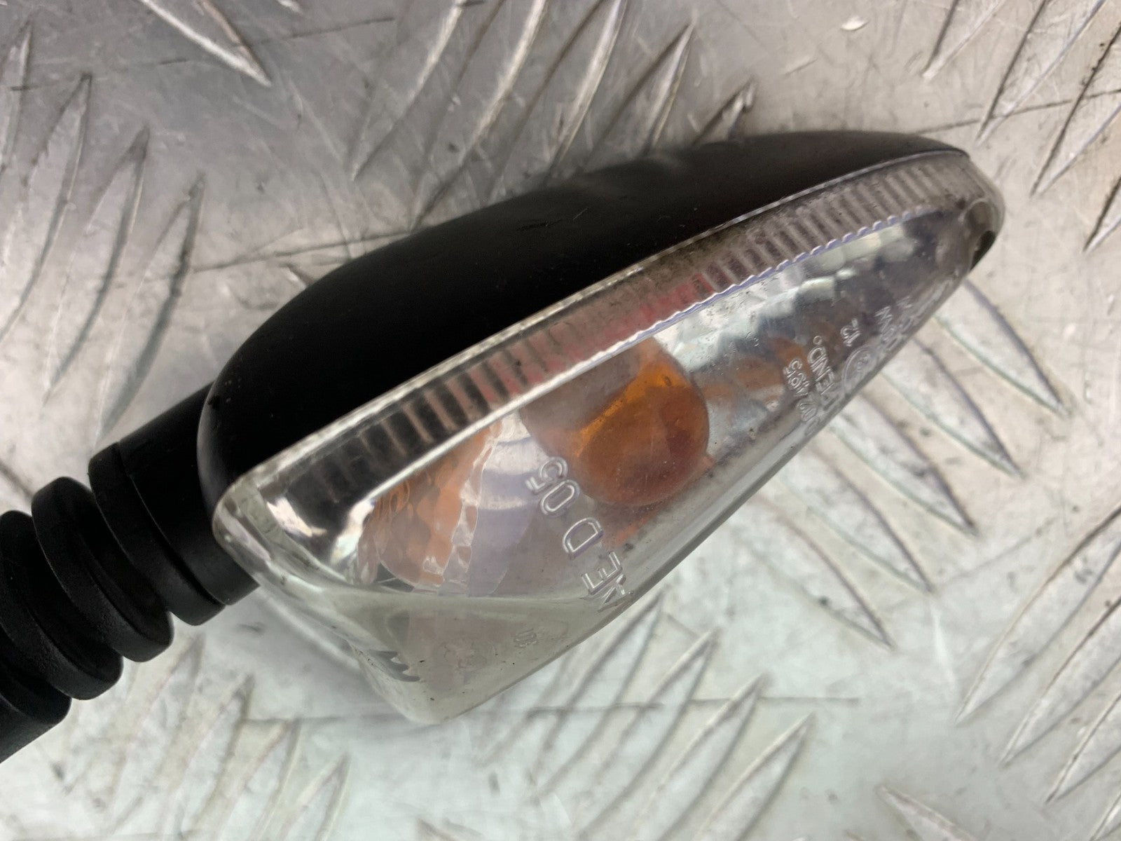 TRIUMPH SPEED TRIPLE R 1050 FRONT INDICATORS  2009 (CMB1183)