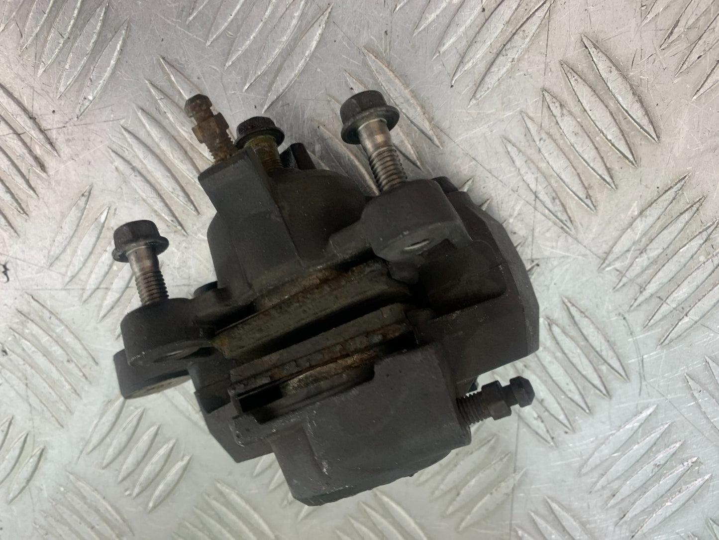 SUZUKI GSXR600 GSXR 600 K1 K2 K3 REAR CALIPER 1999-03 (CMB1284)