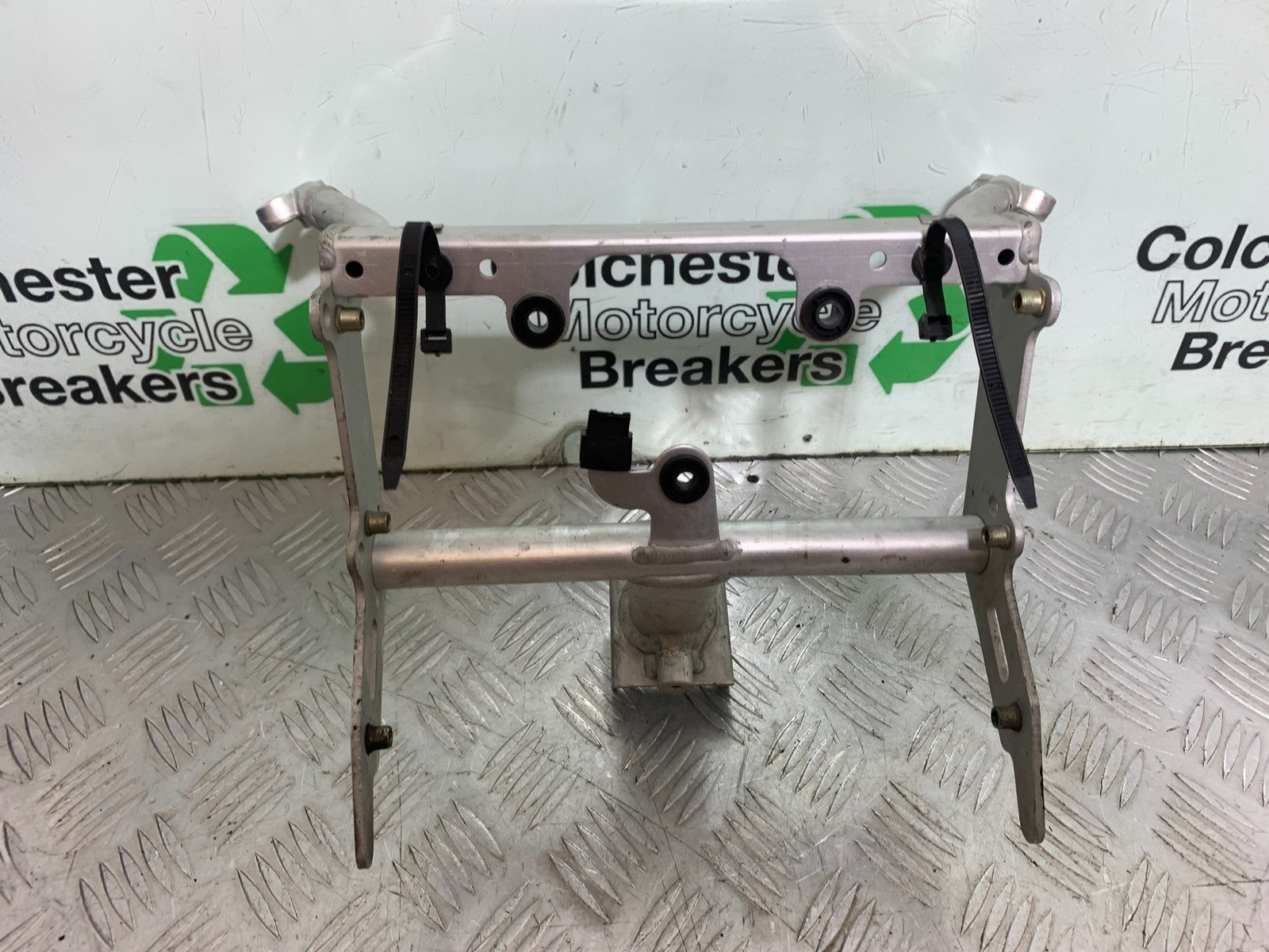 APRILIA RSV1000 RSV 1000 MILLE FAIRING BRACKET   1998- 2003 (CMB1184)