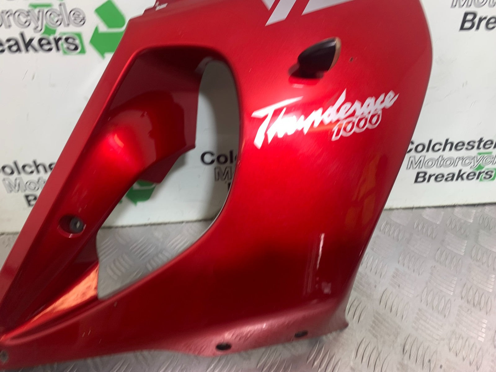 YAMAHA YZF1000 THUNDERACE RIGHT FAIRING PANEL YEAR 1997-2000 (CMB1204)