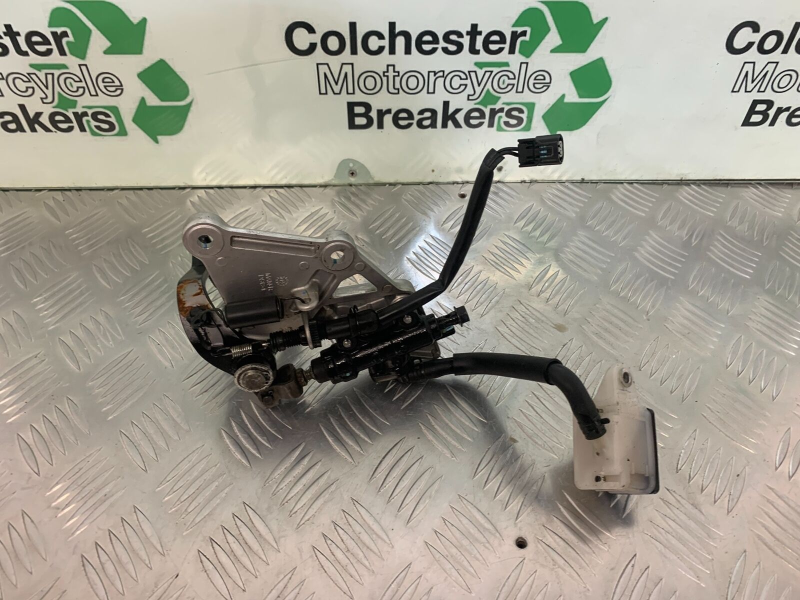HONDA CBR650 R CBR 650R FRONT RIGHT HANGER AND PEG   YEAR 2019-2020 (STOCK 952)