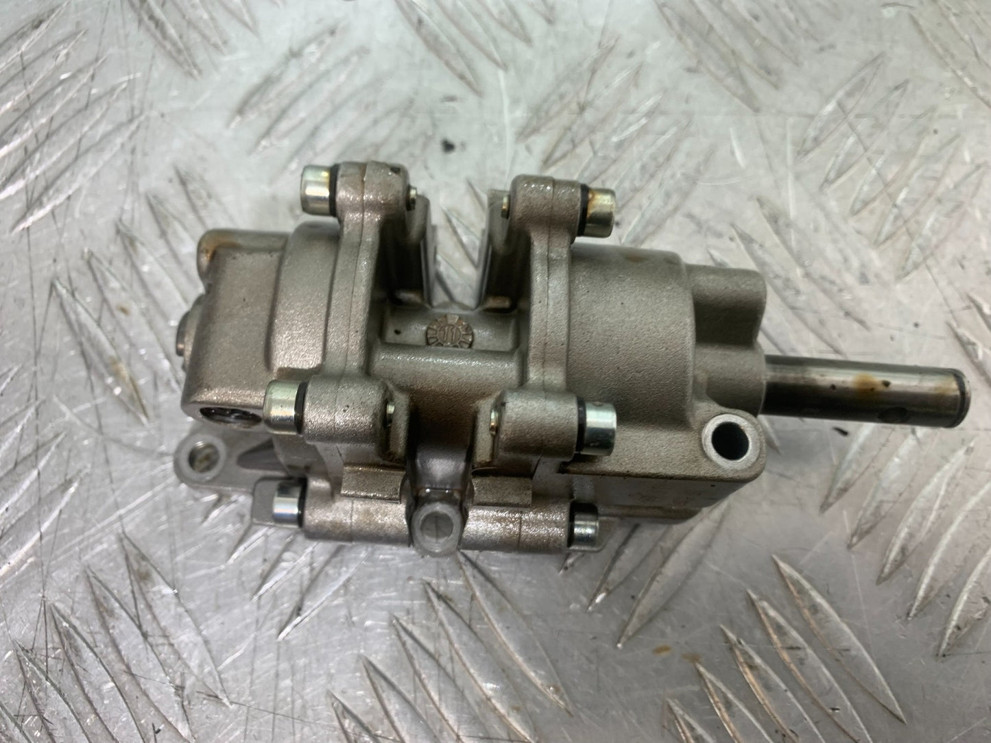 APRILIA TUONO 1000 V4 OIL PUMP YEAR 2013-2014  (CMB1239)
