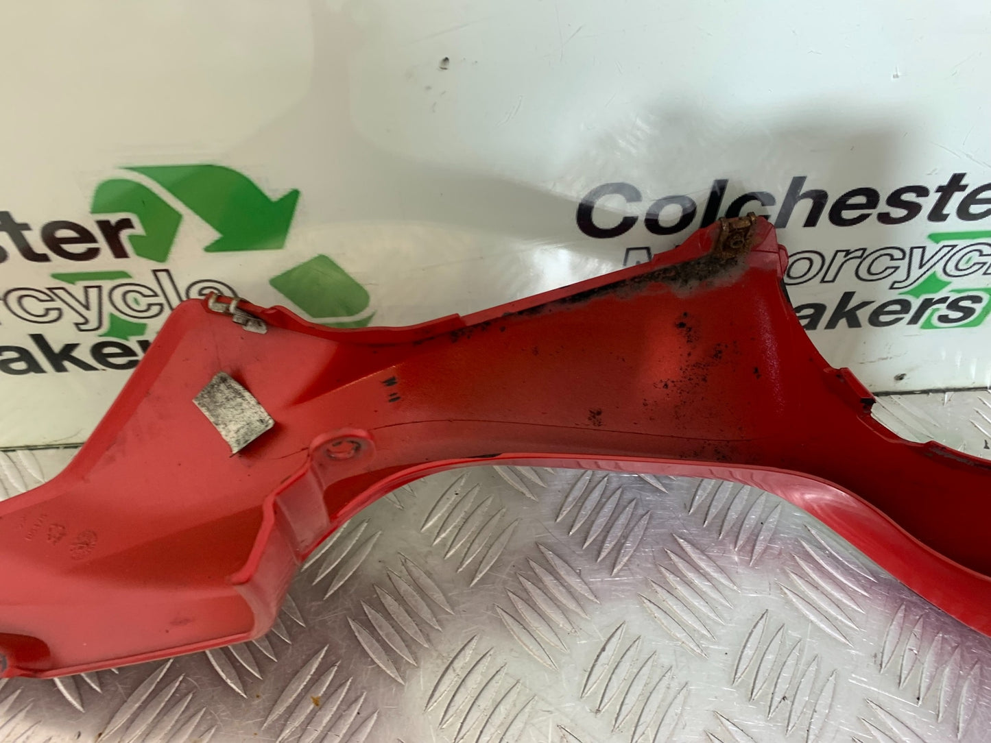 MV AGUSTA 800 F3 LEFT SEAT PANEL   YEAR 2013-2016 (CMB1152)