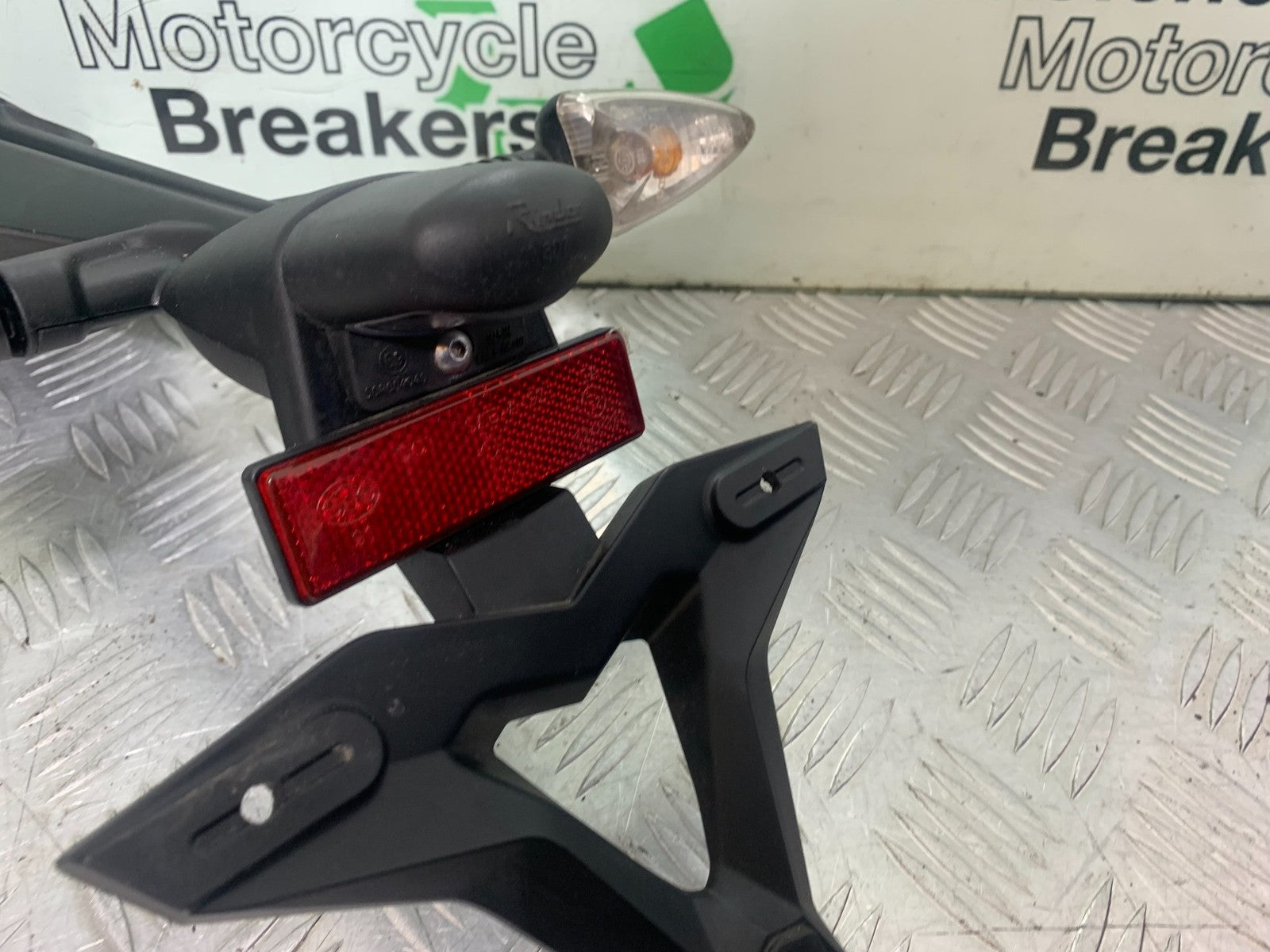 TRIUMPH 675 STREET TRIPLE REAR MUDGUARD AND INDICATORS   2013-2016 (CMB1186)