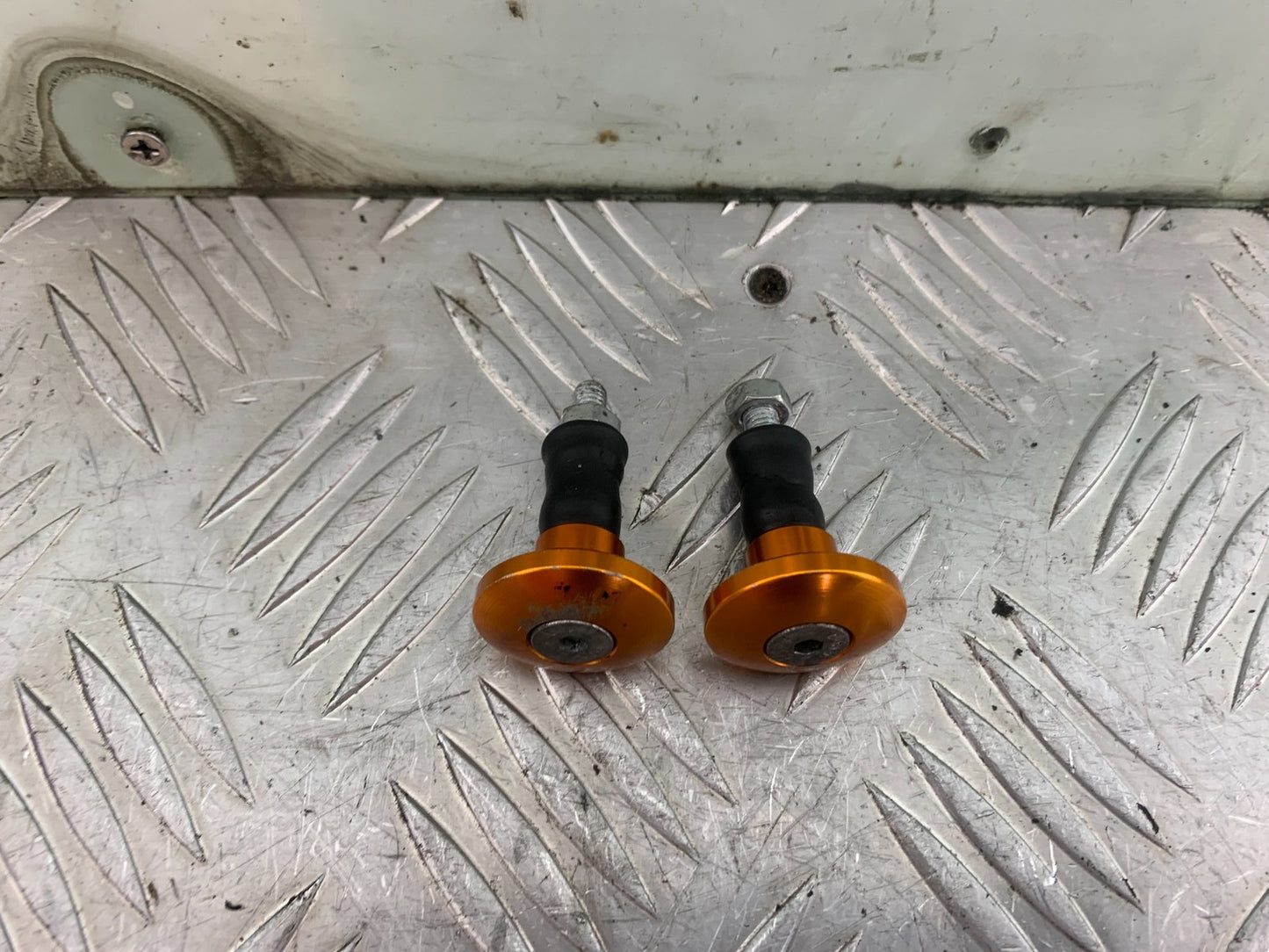 KTM 690 DUKE R LC4 BAR END WEIGHTS YEAR 2012-2015  (CMB1180)