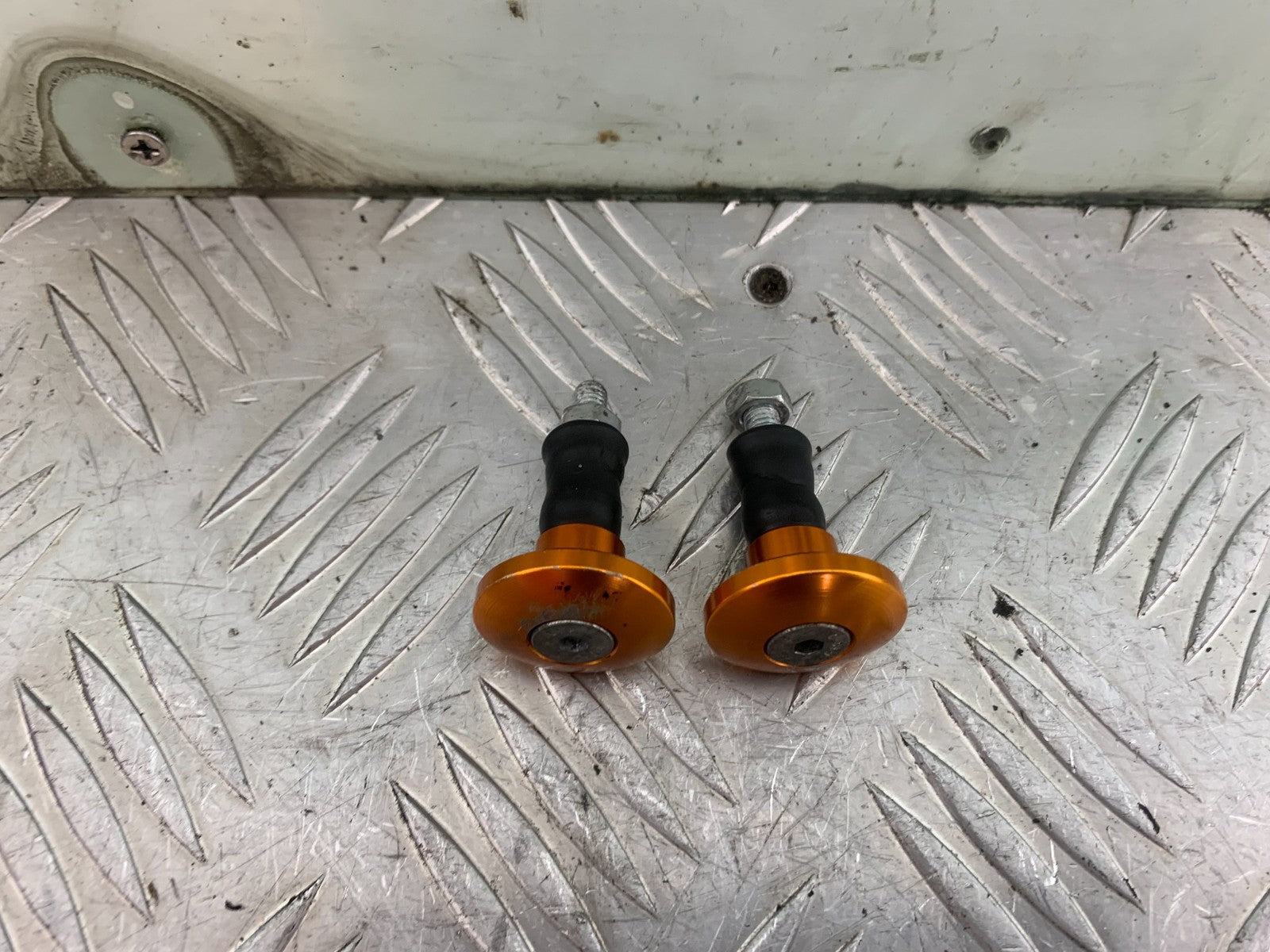 KTM 690 DUKE R LC4 BAR END WEIGHTS YEAR 2012-2015  (CMB1180)