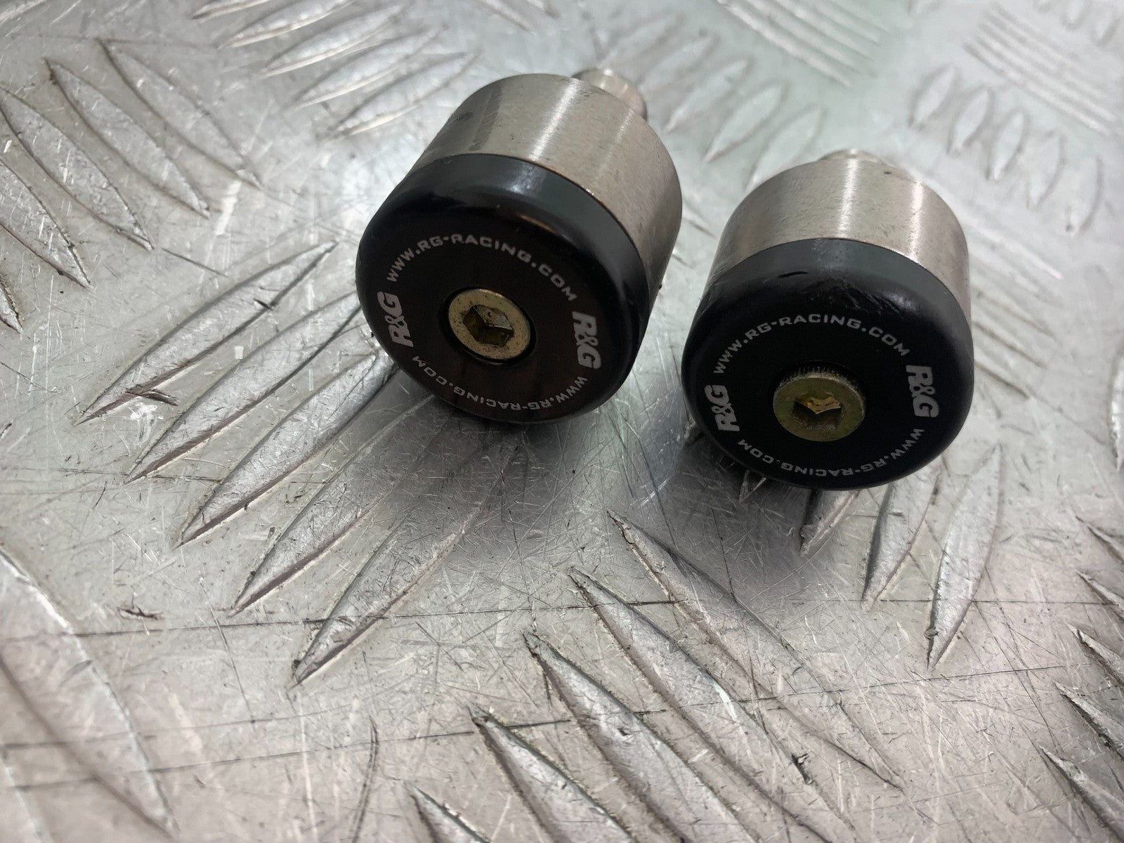 SUZUKI SV1000 SV 1000 S CRASH PROTECTORS AND BOBBINS  YEAR 2003-2007 (CMB1293)