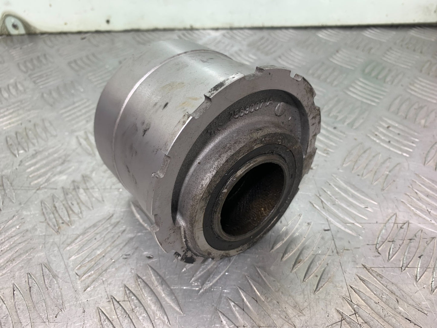 DUCATI 1198 S ECCCENTRIC REAR HUB   YEAR 2009-2011 (CMB1219)