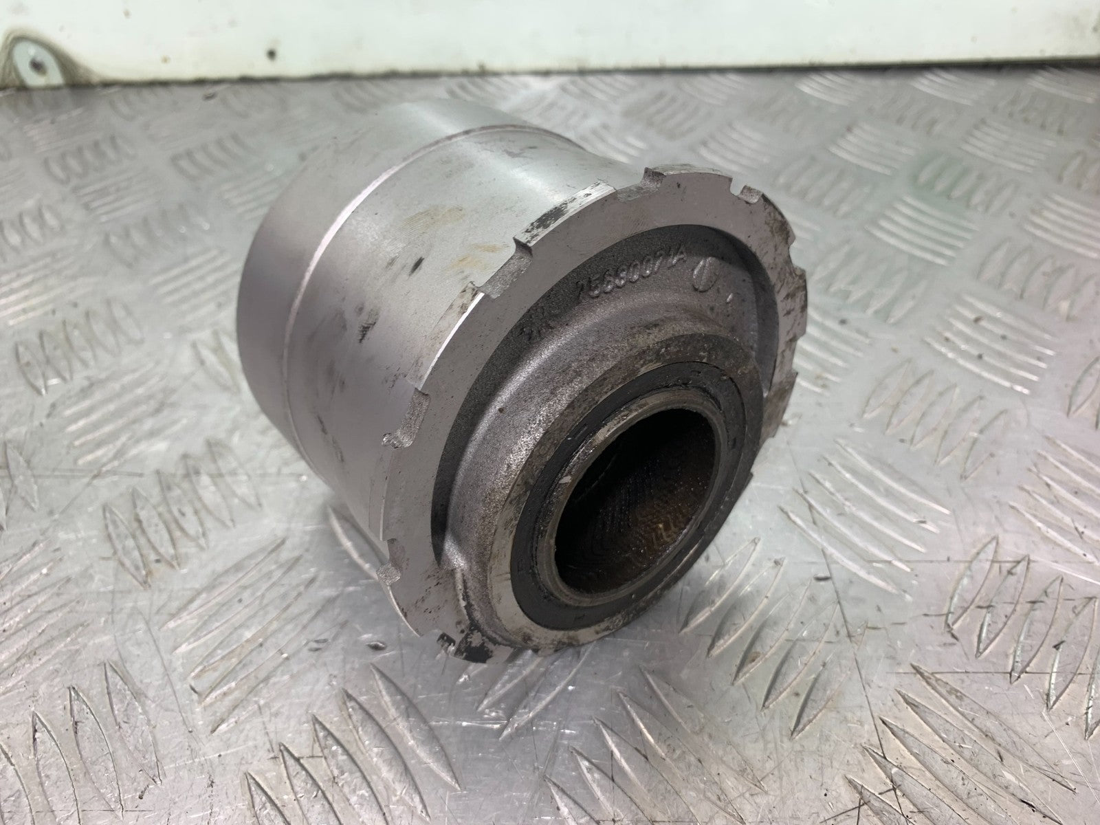 DUCATI 1198 S ECCCENTRIC REAR HUB   YEAR 2009-2011 (CMB1219)