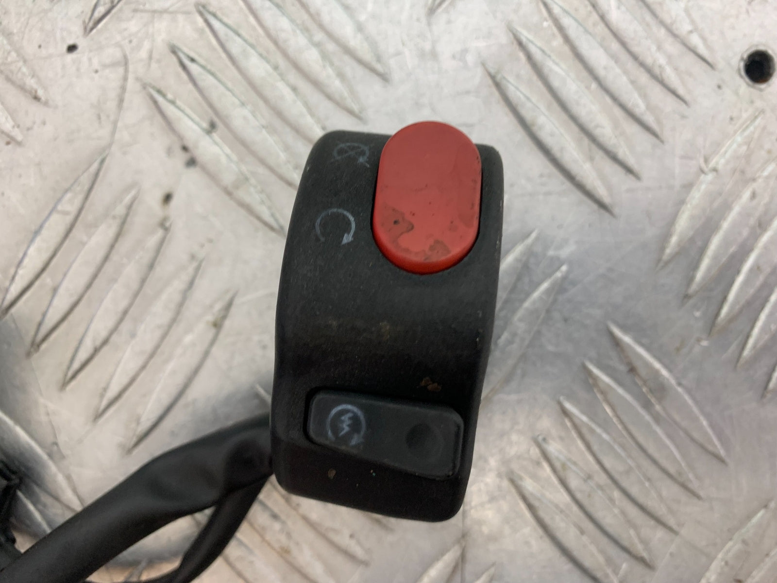 TRIUMPH T509 SPEED TRIPLE RIGHT SWITCH GEAR YEAR 1997-1998 (CMB1144)