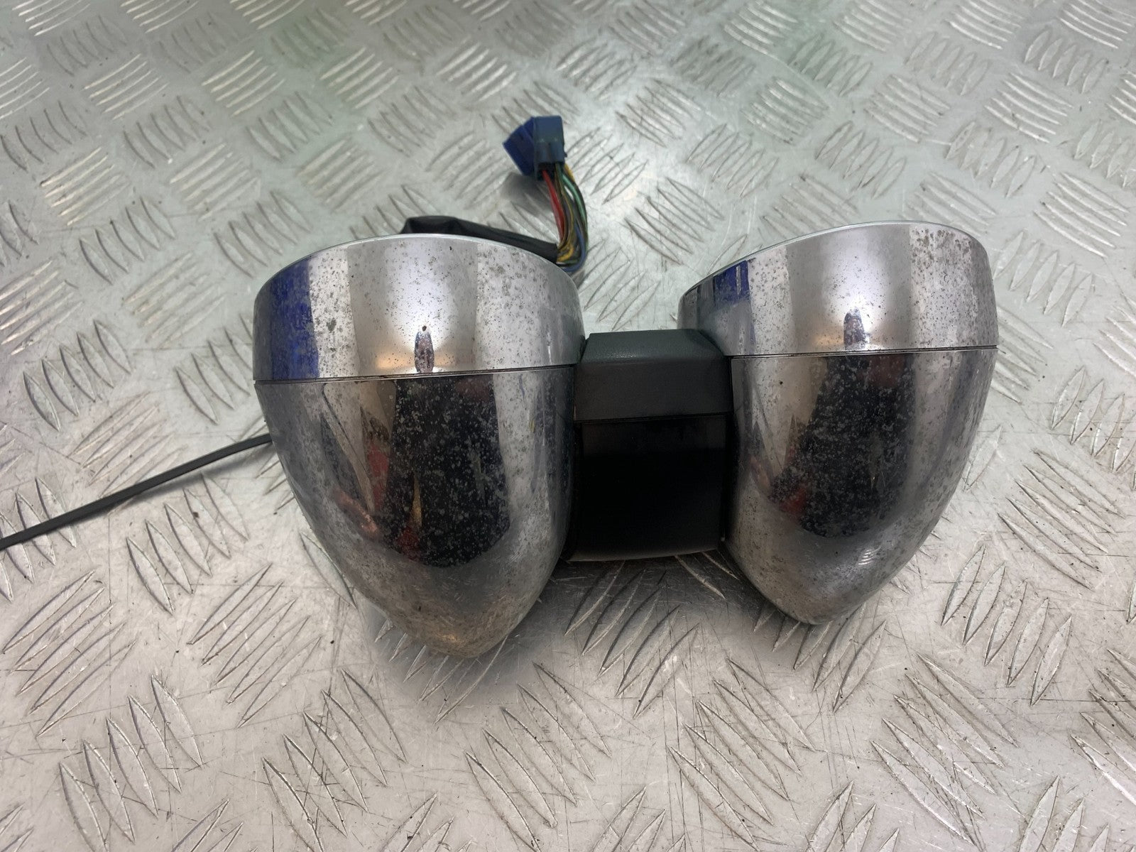 SUZUKI GSF600 GSF 600 BANDIT CLOCKS SPEEDO DASH  2000-2004 (CMB1269)