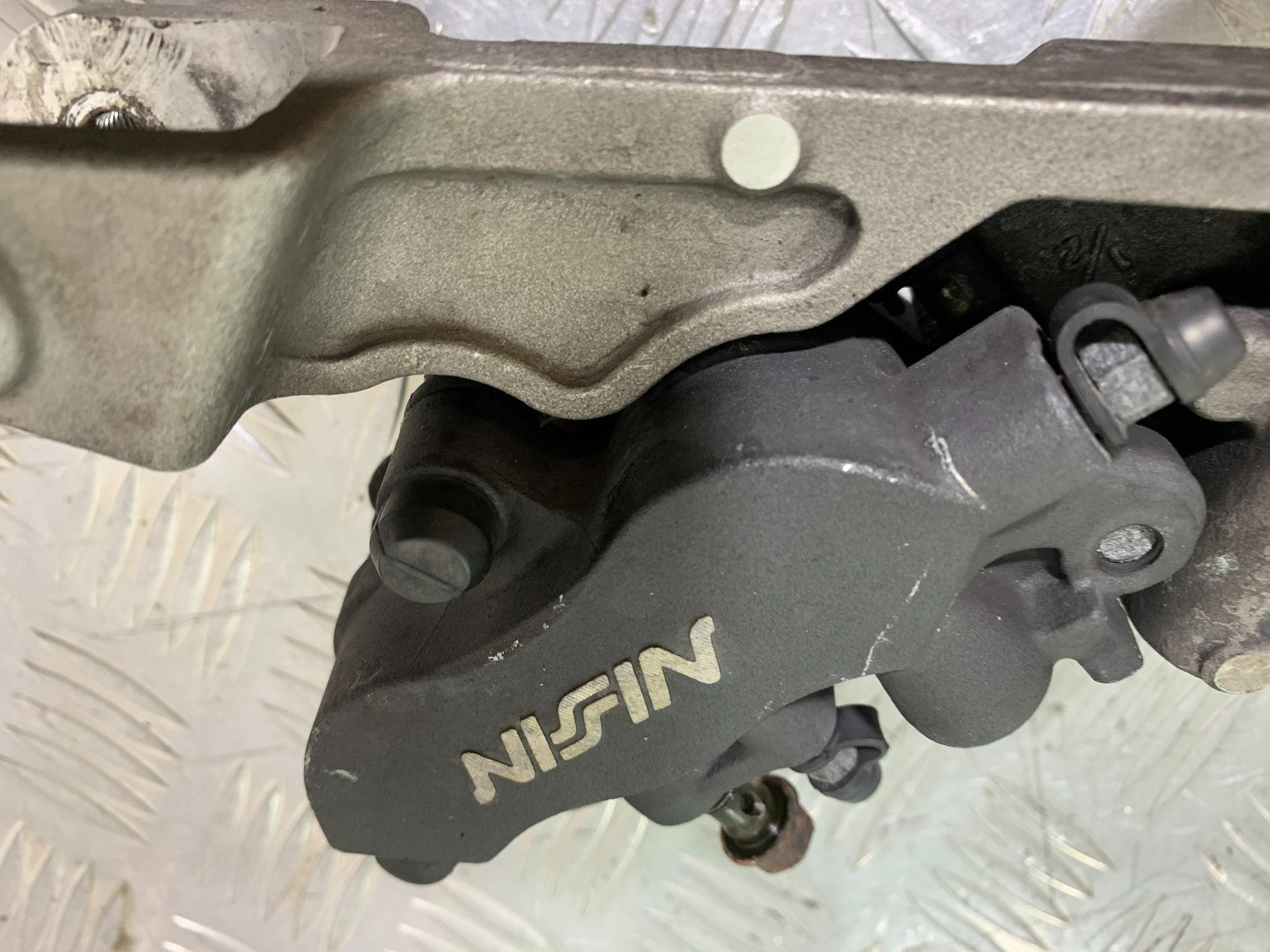 HONDA VFR800 VFR 800 V-TEC FRONT LEFT CALIPER   YEAR 2002 -09 (CMB1296)
