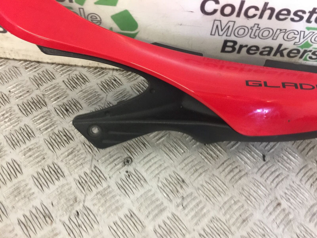 SUZUKI SFV650 SFV 650 GLADIUS LEFT SEAT PANEL   2009-15 (STOCK 677)