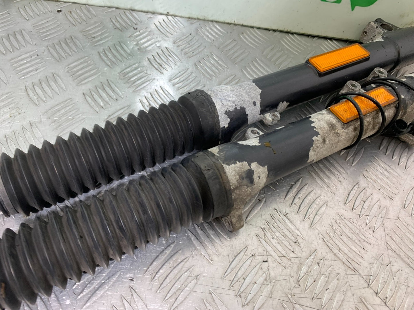 ROYAL ENFIELD HIMALAYAN 411 FORKS  YEAR 2018-2023 (CMB1279)