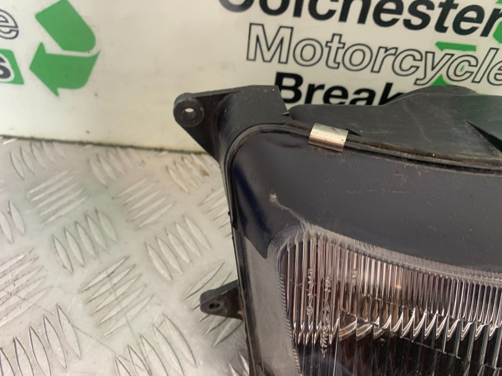 KAWASAKI ZZR1100 D HEADLIGHT   YEAR 1993-2001 (CMB1164)