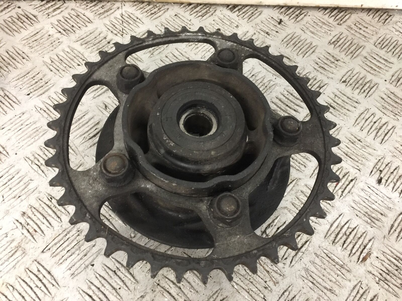 HONDA CB600 CB 600 F-9 HORNET REAR SPROCKET CARRIER   2010 (STOCK 782)