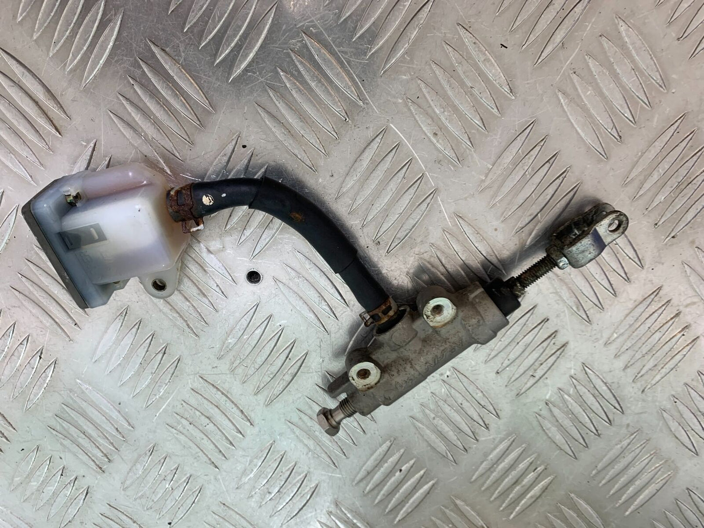 SUZUKI GSX1400 GSX 1400 REAR MASTER CYLINDER YEAR 2002-2006 (CMB1007)
