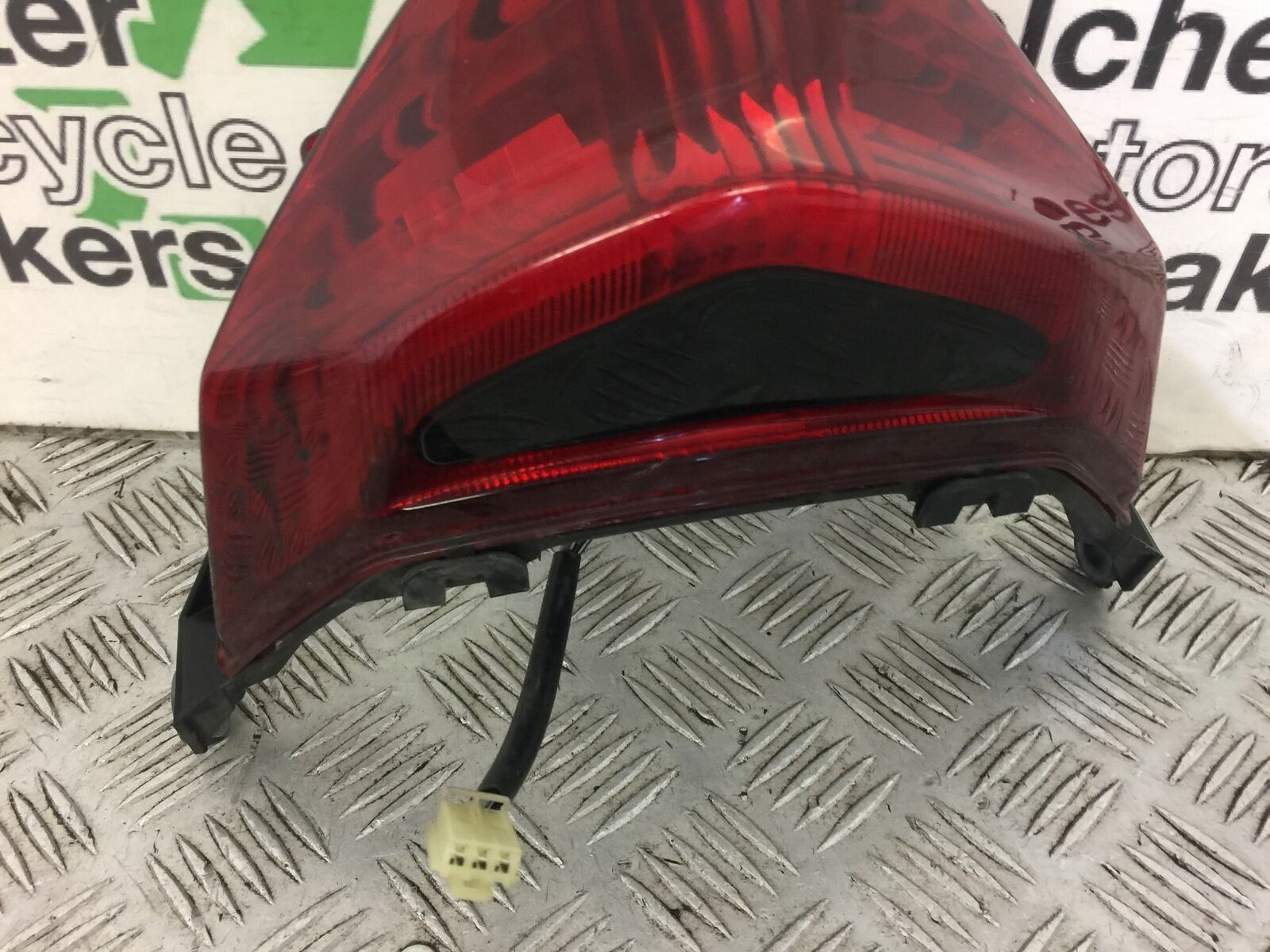 SUZUKI GSF1250 GSF 1250 K8 REAR LIGHT  YEAR 2009