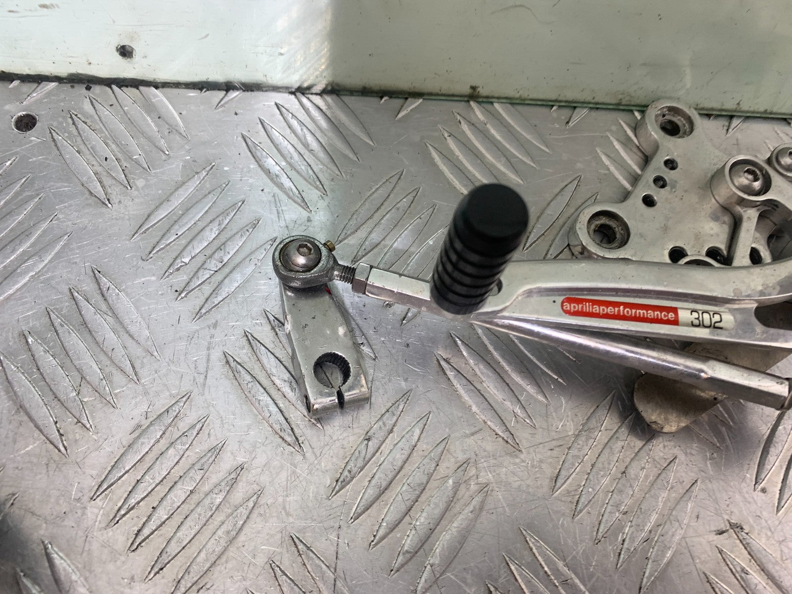APRILIA RSV1000 R FACTORY MILLE REAR SETS  2004-09 (CMB1203)