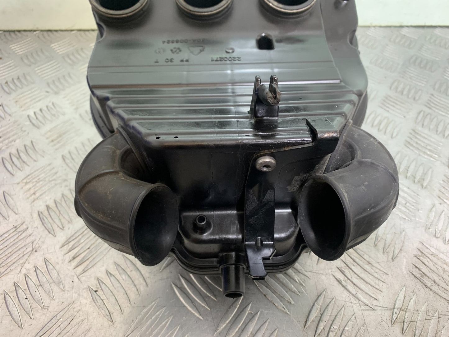 TRIUMPH SPEED TRIPLE R 1050 AIRBOX   2009 (CMB1183)