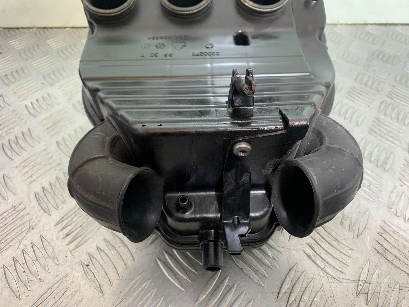 TRIUMPH SPEED TRIPLE R 1050 AIRBOX   2009 (CMB1183)